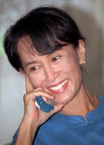 Nobel de la Paz Aung San Suu Kyi es liberada del arresto domiciliario