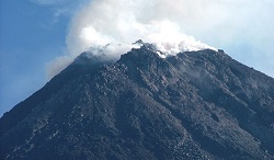 Nueva erupción del Volcán Marapi en Indonesia