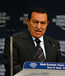 Mubarak internado y detenido